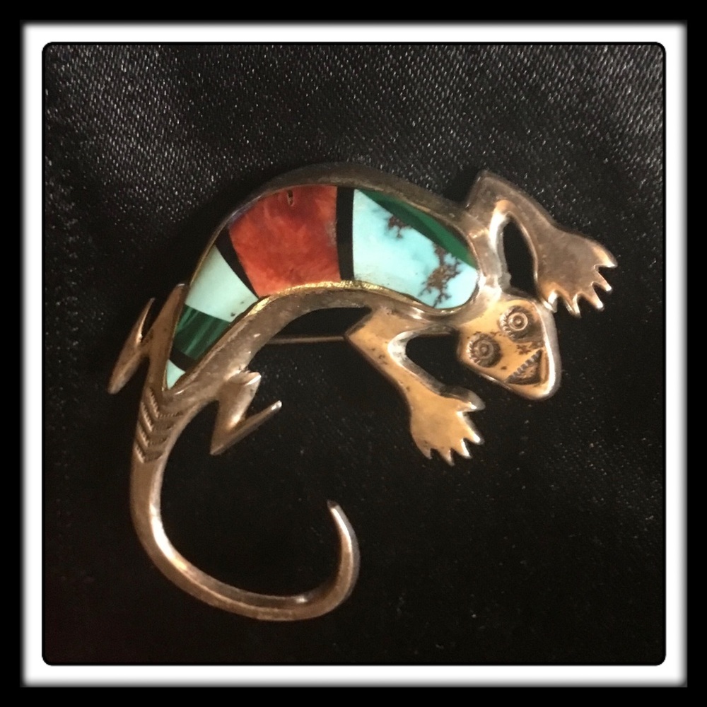 FRANK YAZZIE VTG LIZARD TURQUOISE CORAL & ONYX STERLING BROOCH PIN HALLMARK